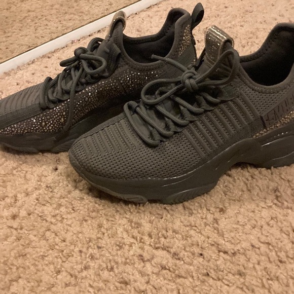 Steve Madden grey size 9 1/2 woman’s - Picture 1 of 4